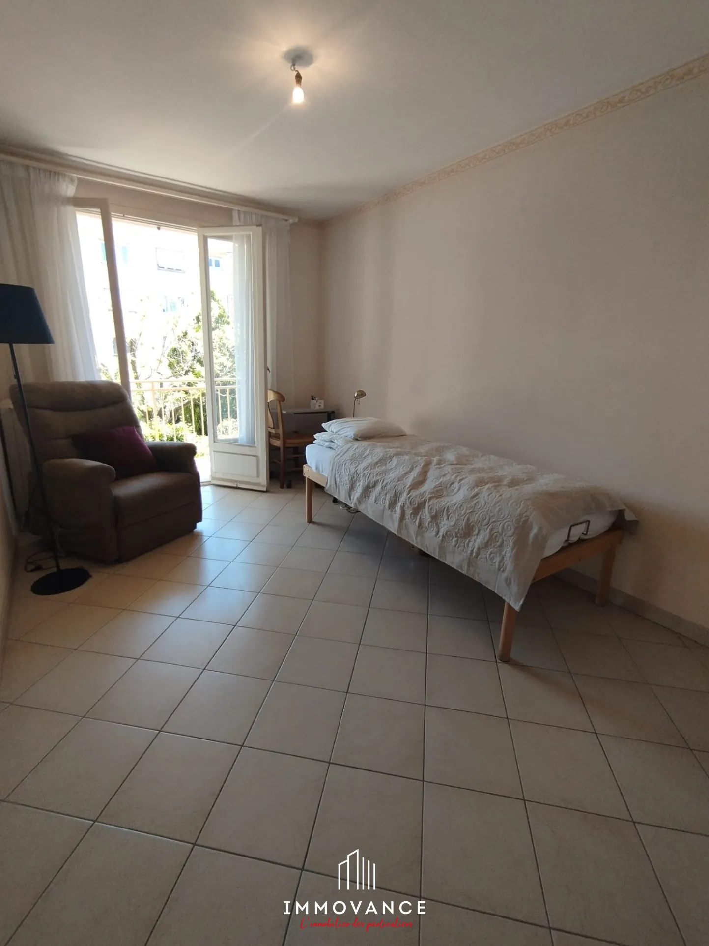 Appartement T4 de 82 m² avec balcon, parking et garage au centre de Castelnau-le-Lez 