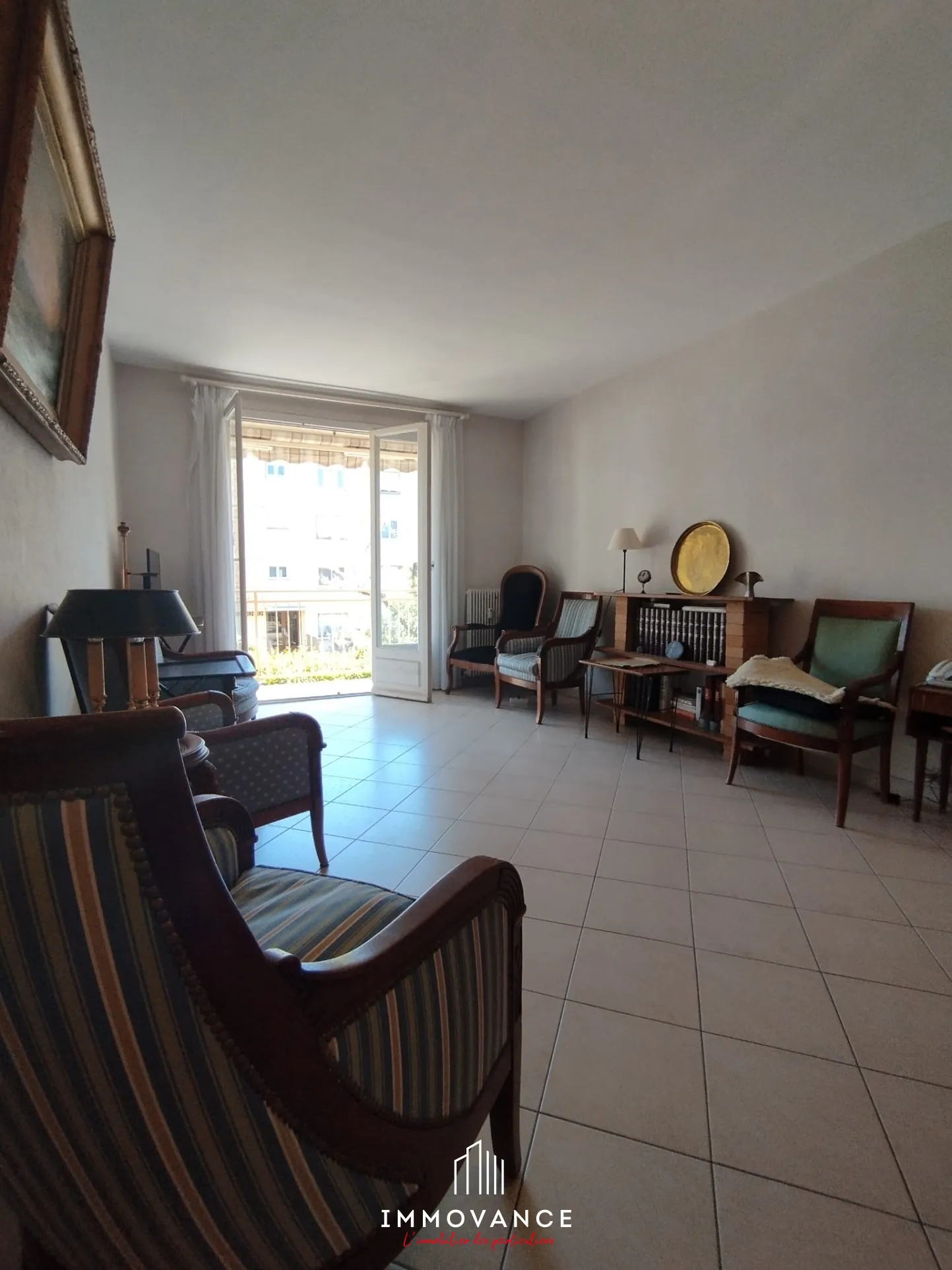 Appartement T4 de 82 m² avec balcon, parking et garage au centre de Castelnau-le-Lez 
