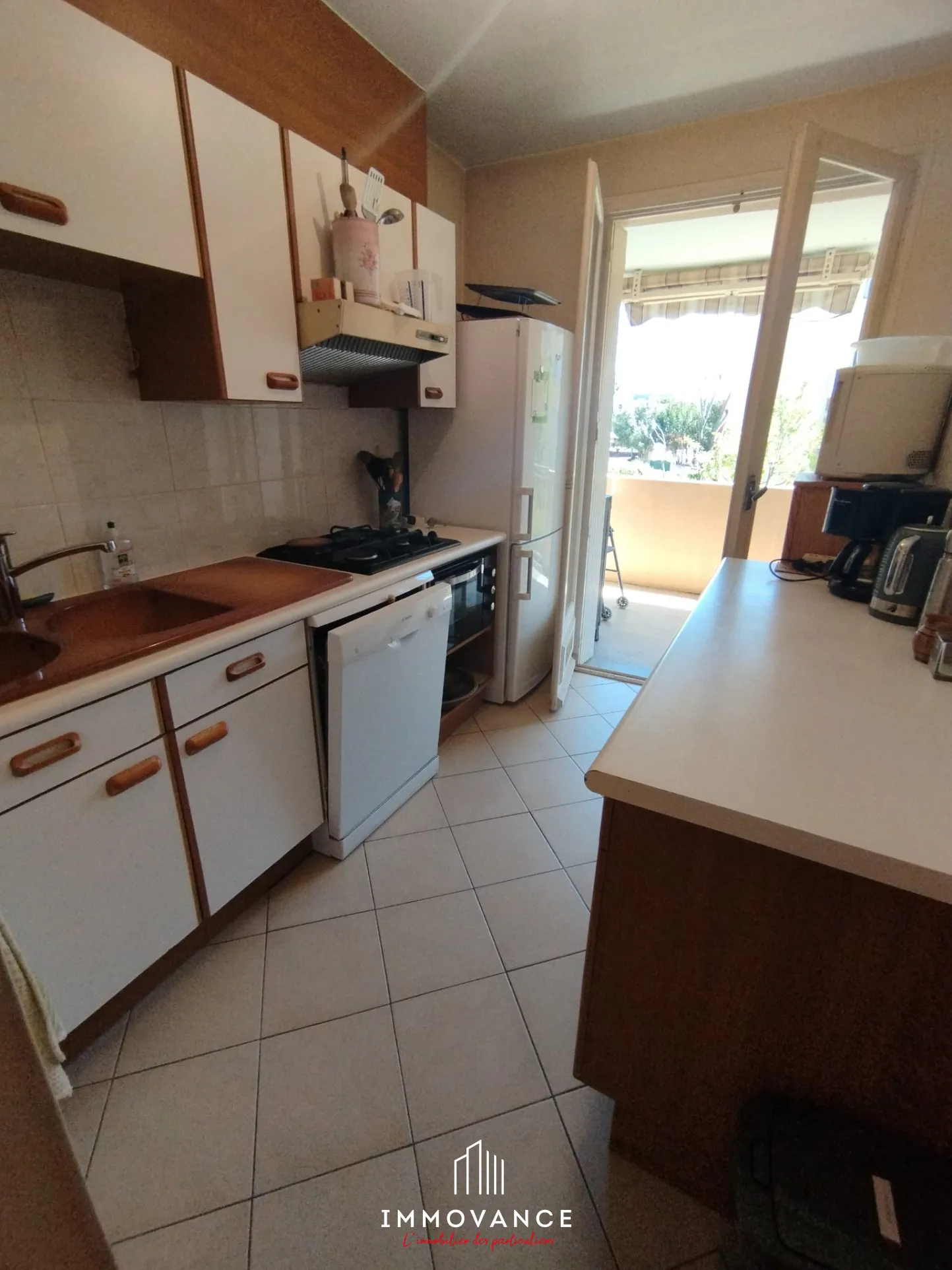 Appartement T4 de 82 m² avec balcon, parking et garage au centre de Castelnau-le-Lez 
