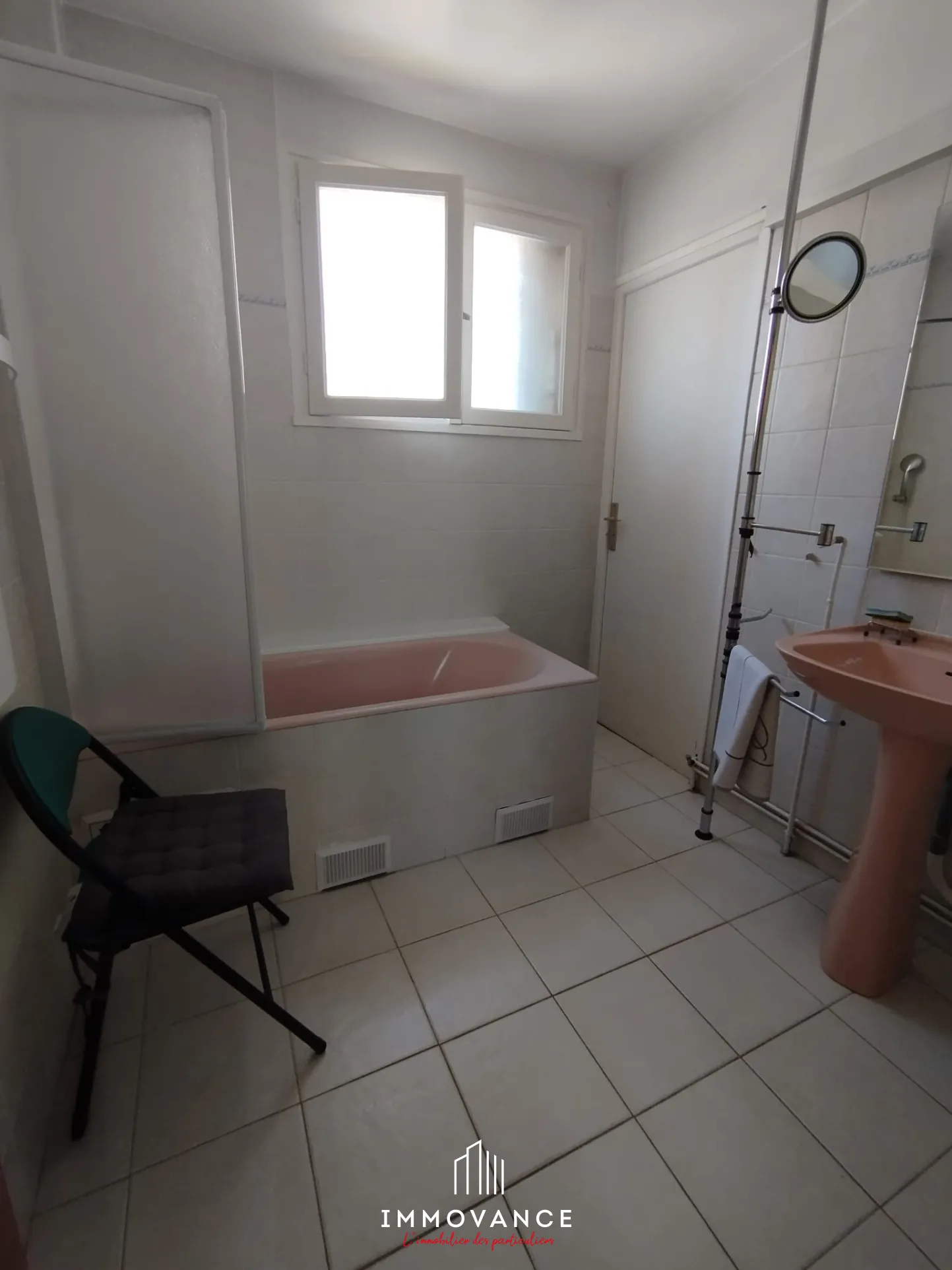 Appartement T4 de 82 m² avec balcon, parking et garage au centre de Castelnau-le-Lez 
