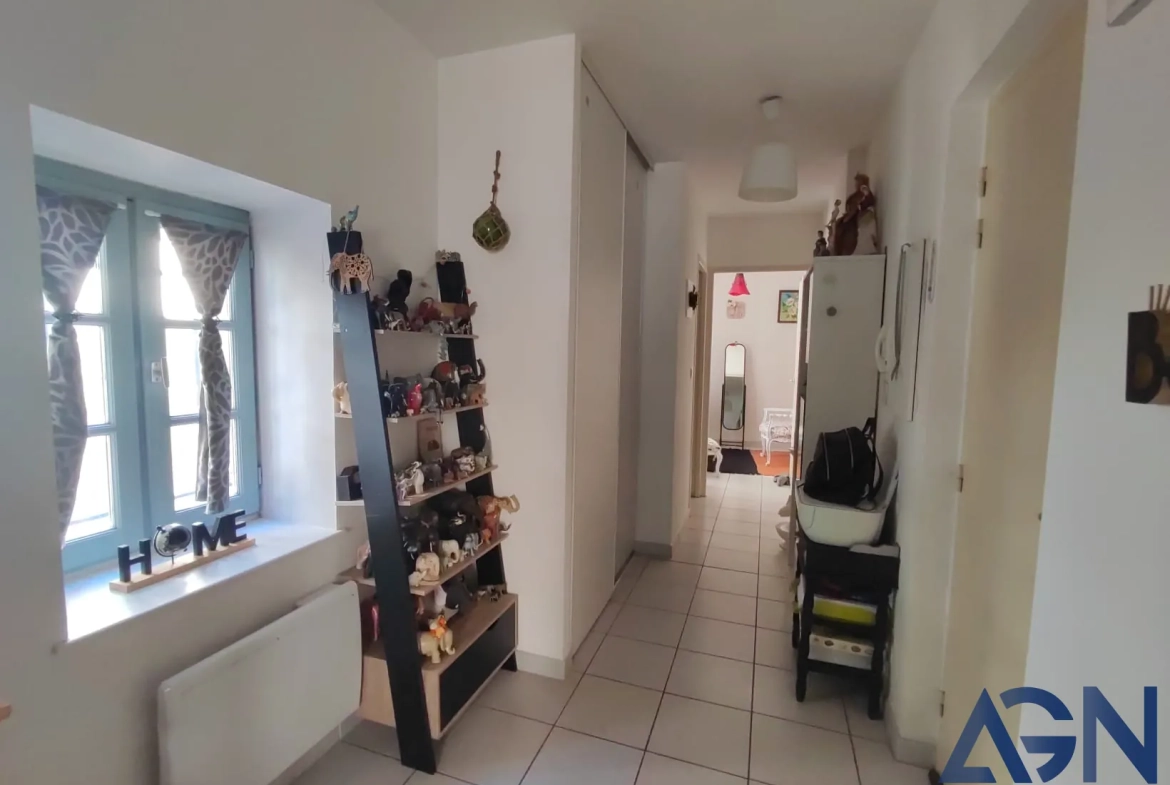 Immeuble de 171 m² à vendre à Agde avec 3 appartements loués et garage vacant 