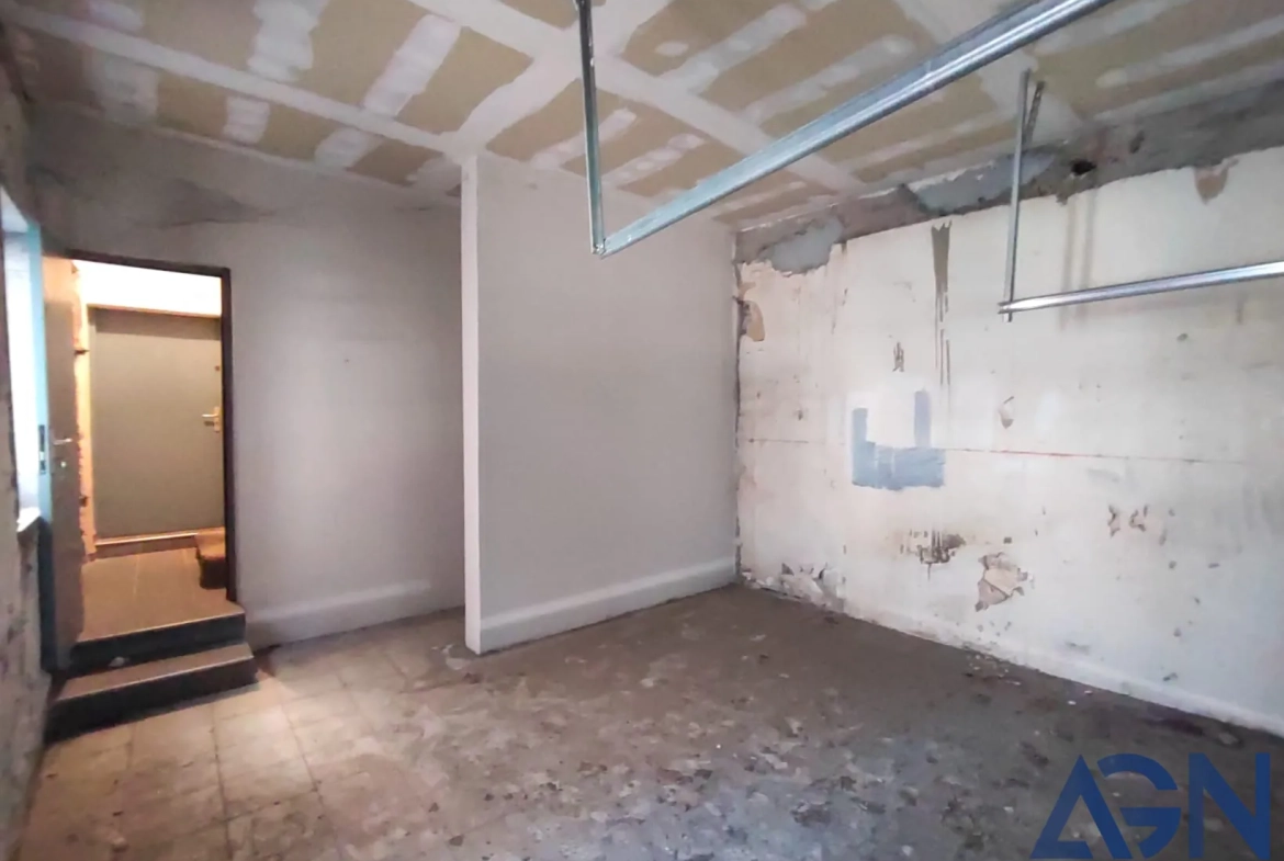 Immeuble de 171 m² à vendre à Agde avec 3 appartements loués et garage vacant 