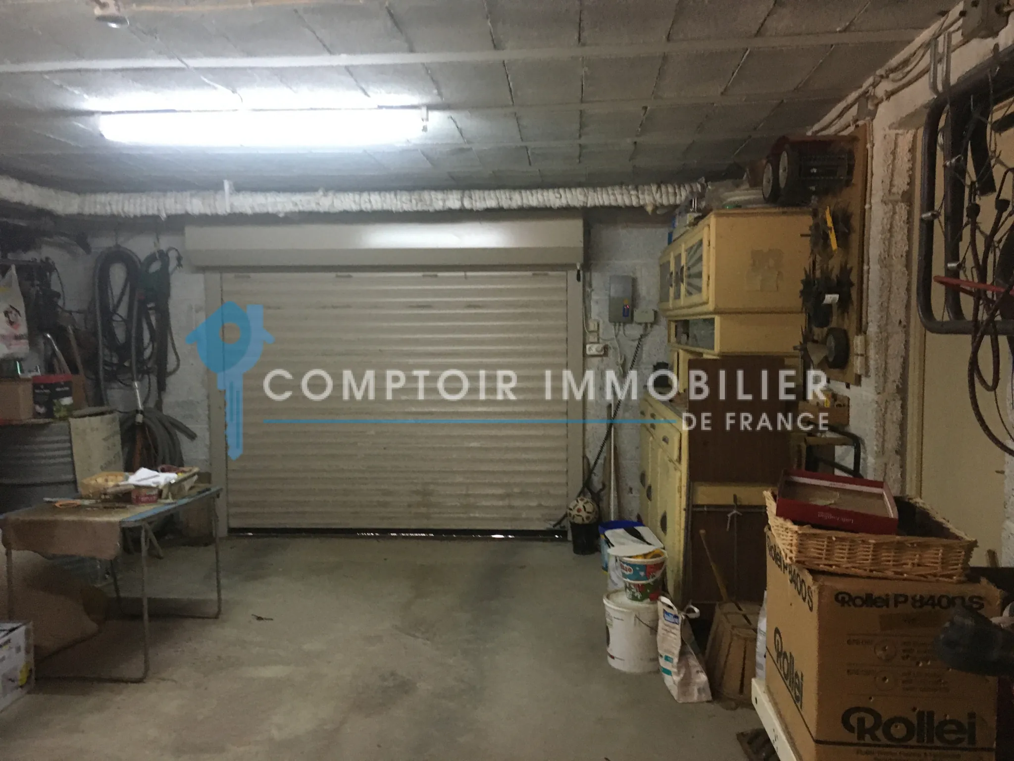 Maison à vendre de 1200 m2 avec potentiel à Bagnols-sur-Cèze 