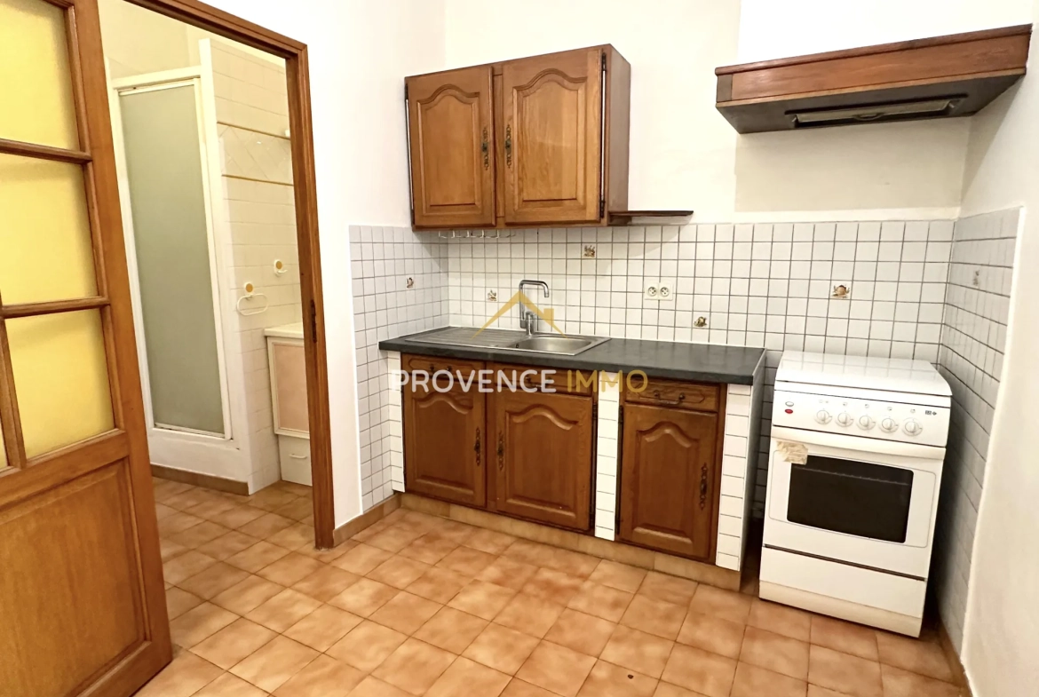 Appartement T2 à Vendre au Cœur d'Aix-en-Provence avec Terrasse 
