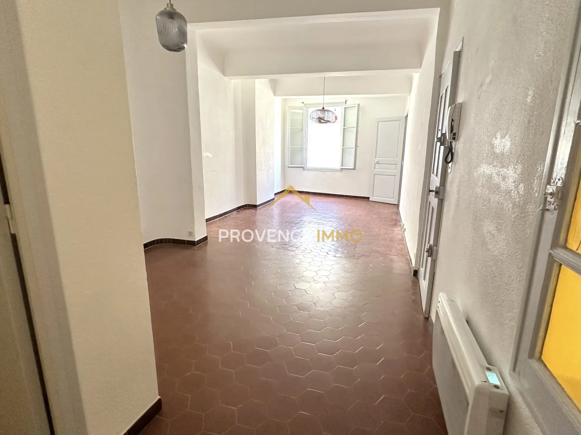 Appartement T2 à Vendre au Cœur d'Aix-en-Provence avec Terrasse 