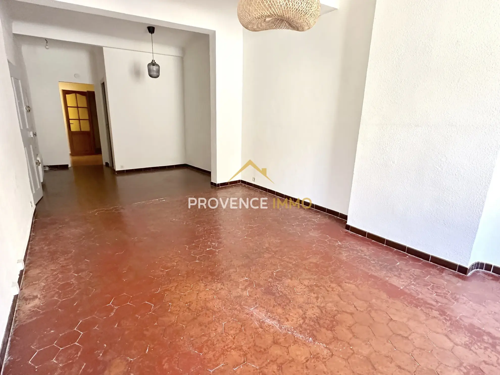 Appartement T2 à Vendre au Cœur d'Aix-en-Provence avec Terrasse 