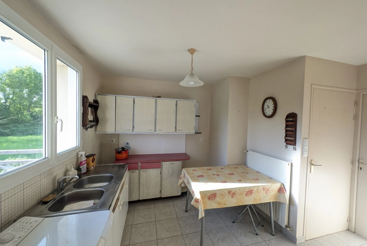 Maison familiale avec jardin, dépendance et potentiel à Erbray (44110) 