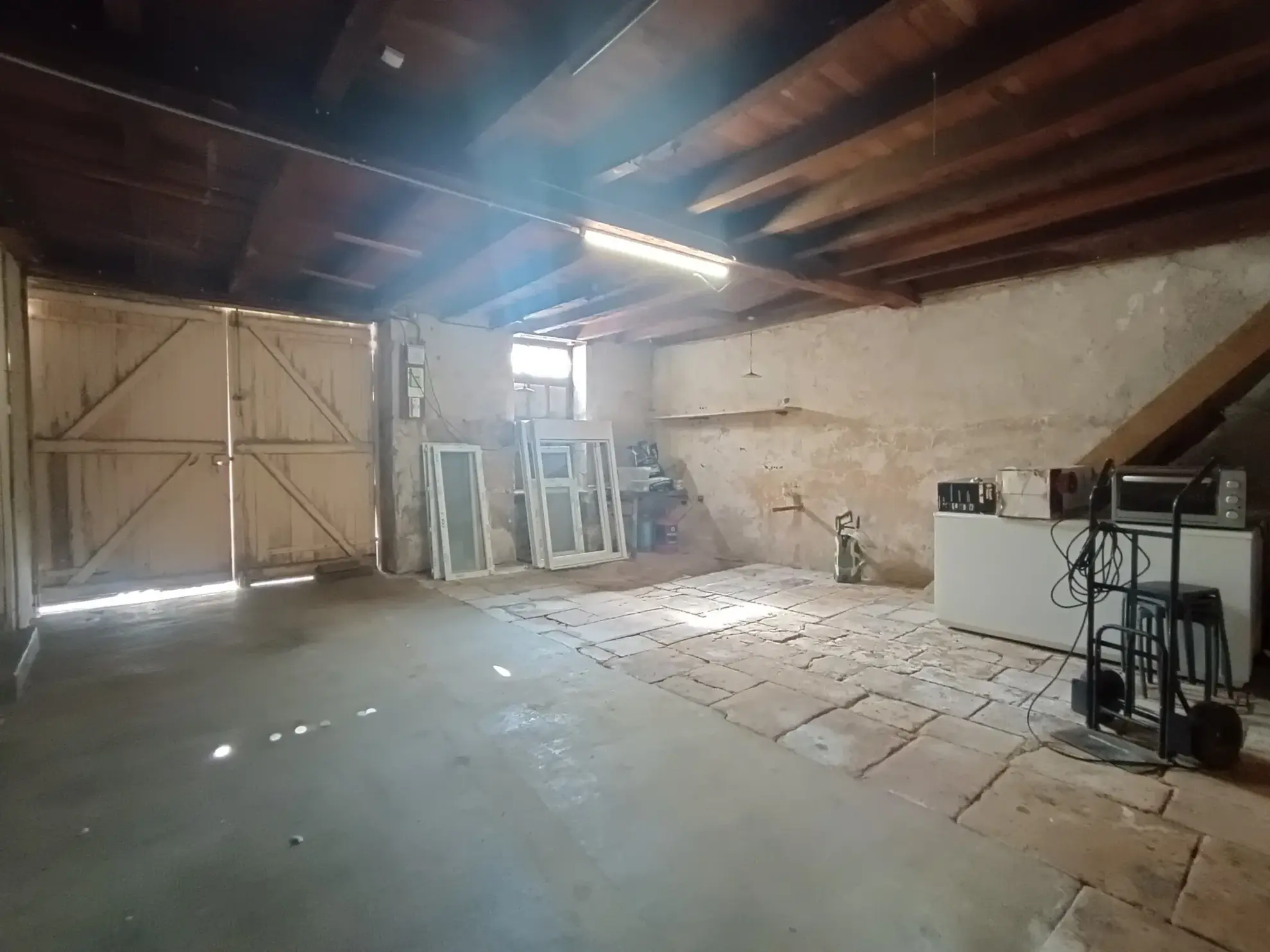 Maison de ville à Chef-Boutonne avec garage, 4 chambres et chauffage pompe à chaleur 