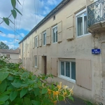 Maison de ville à Chef-Boutonne avec garage, 4 chambres et chauffage pompe à chaleur