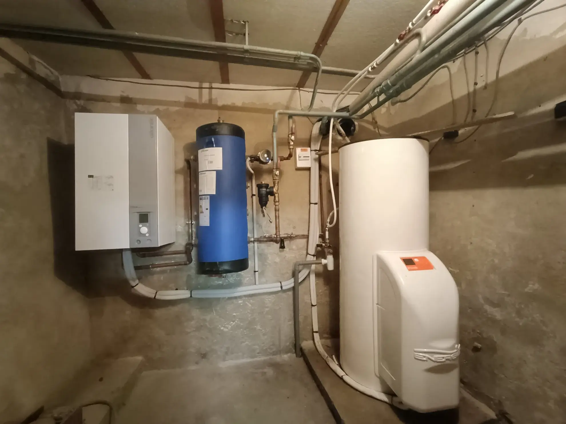 Maison de ville à Chef-Boutonne avec garage, 4 chambres et chauffage pompe à chaleur 