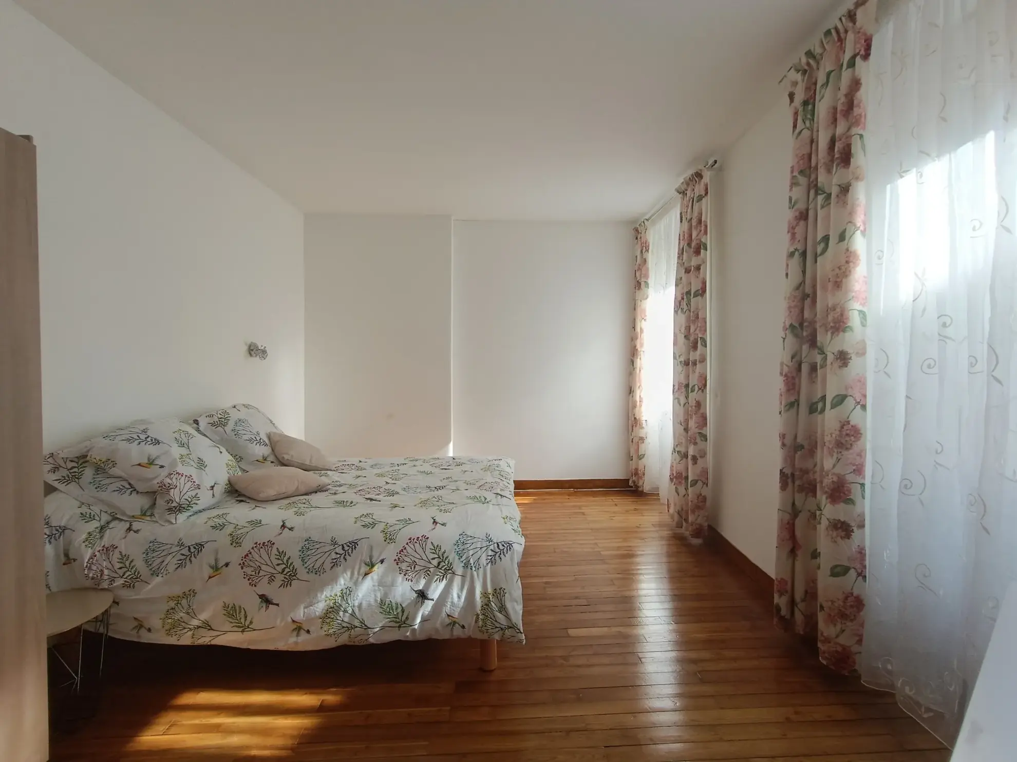 Maison de ville à Chef-Boutonne avec garage, 4 chambres et chauffage pompe à chaleur 
