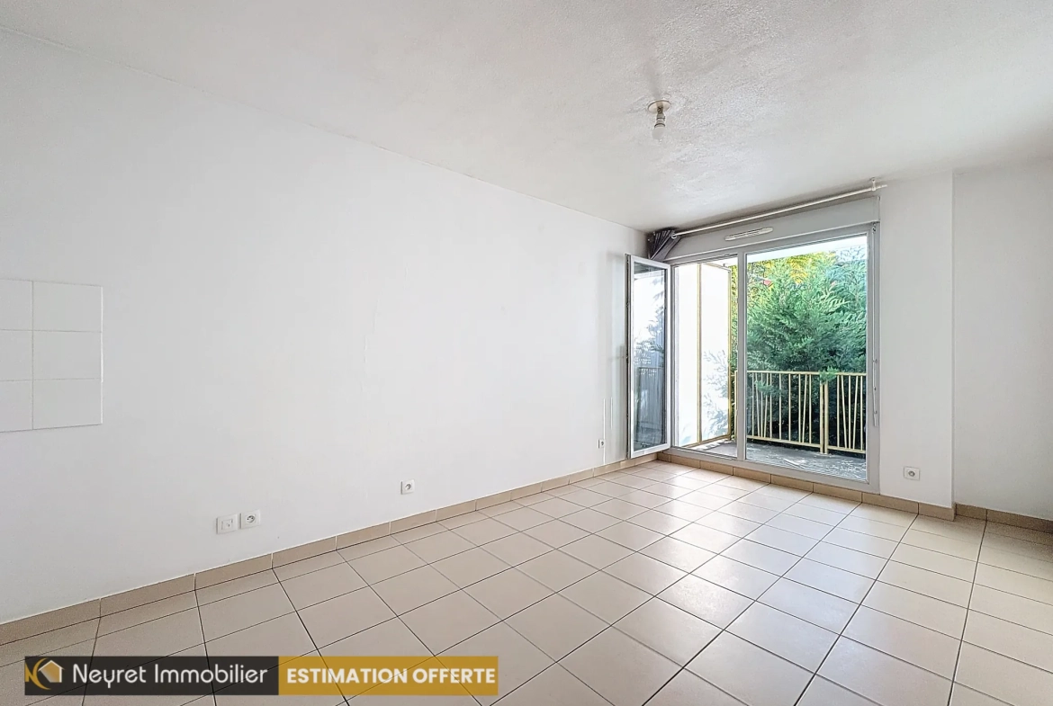 Appartement T3 de 50 m² avec balcon et garage à Lyon 