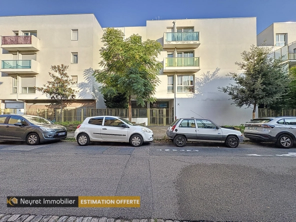 Appartement T3 de 50 m² avec balcon et garage à Lyon