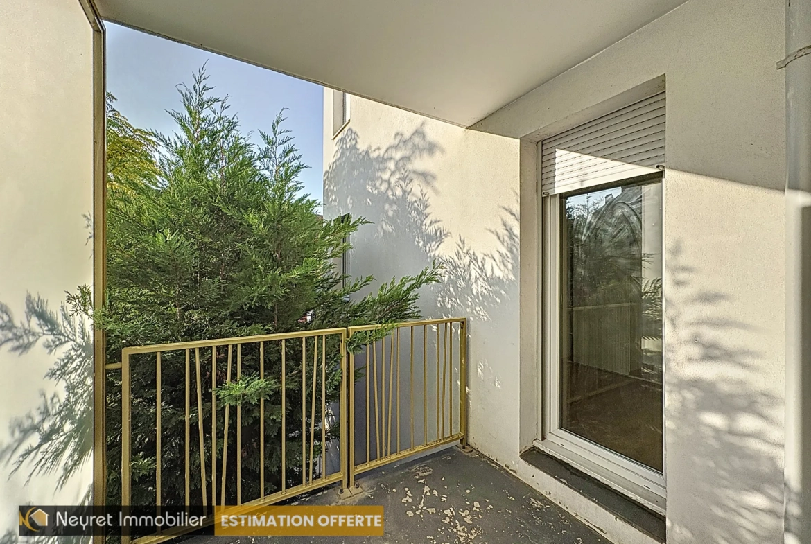 Appartement T3 de 50 m² avec balcon et garage à Lyon 