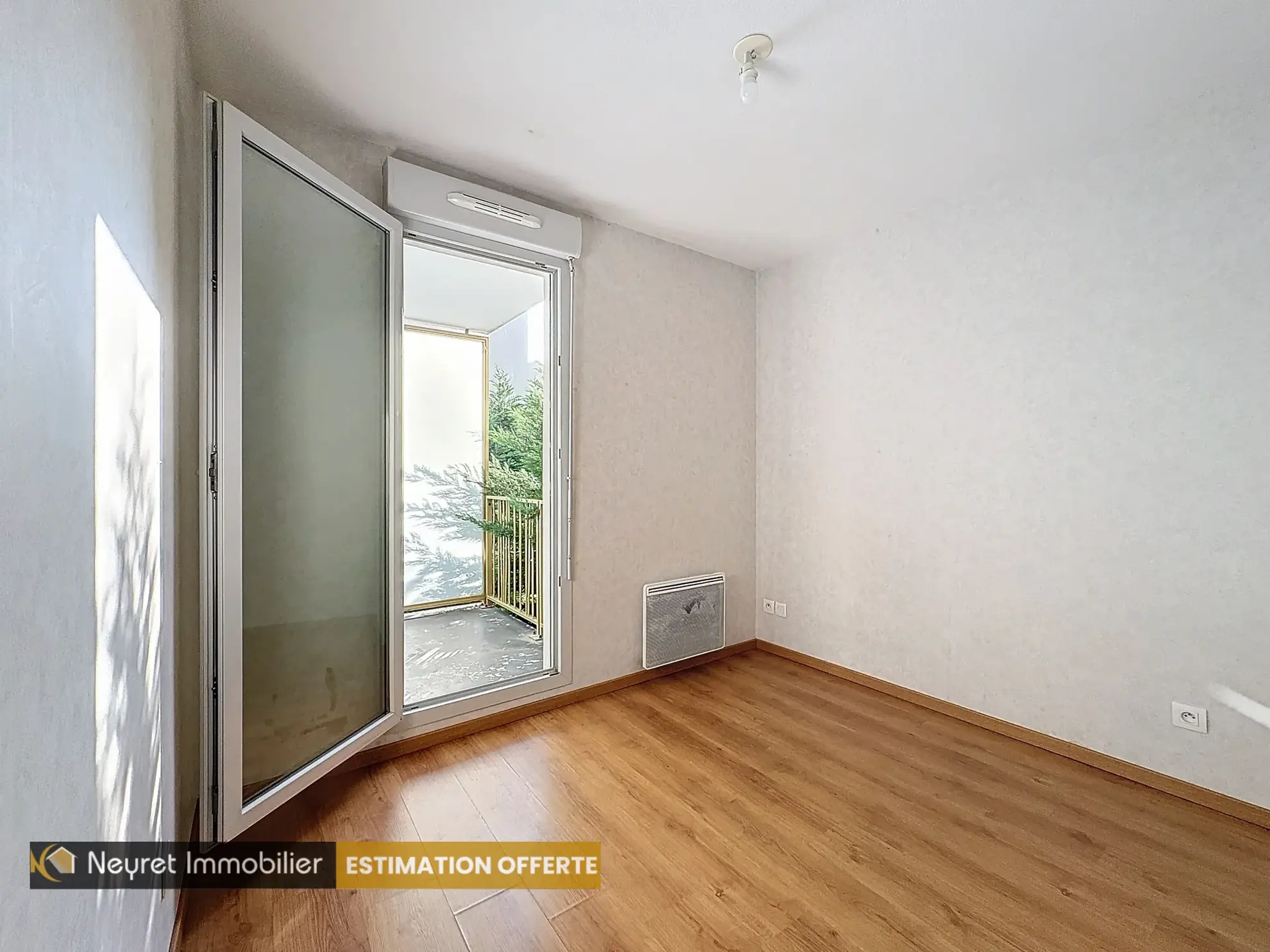 Appartement T3 de 50 m² avec balcon et garage à Lyon 