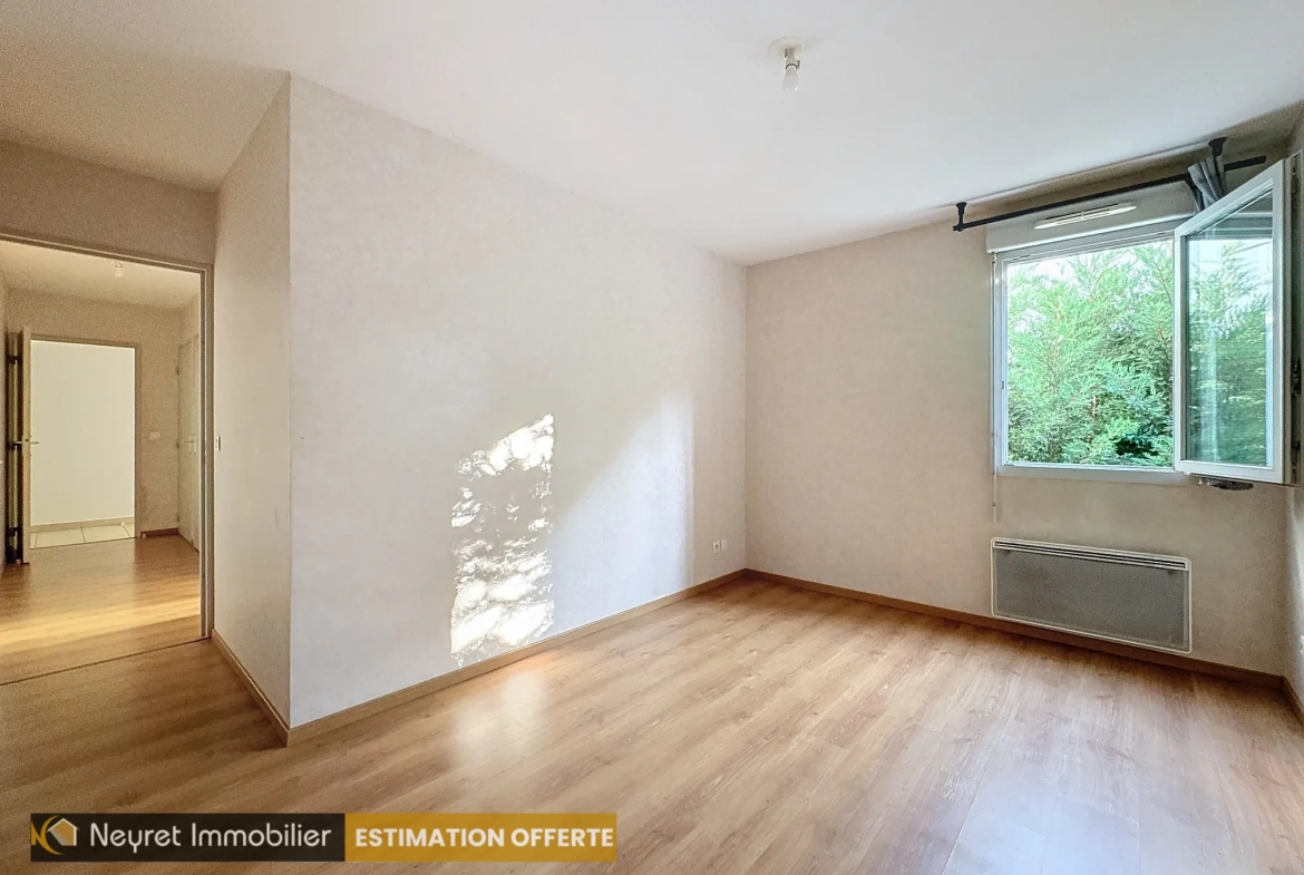 Appartement T3 de 50 m² avec balcon et garage à Lyon 