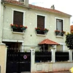 Maison T4 à La Courneuve avec jardin et terrasse - Vente aux enchères à partir de 70 000 €