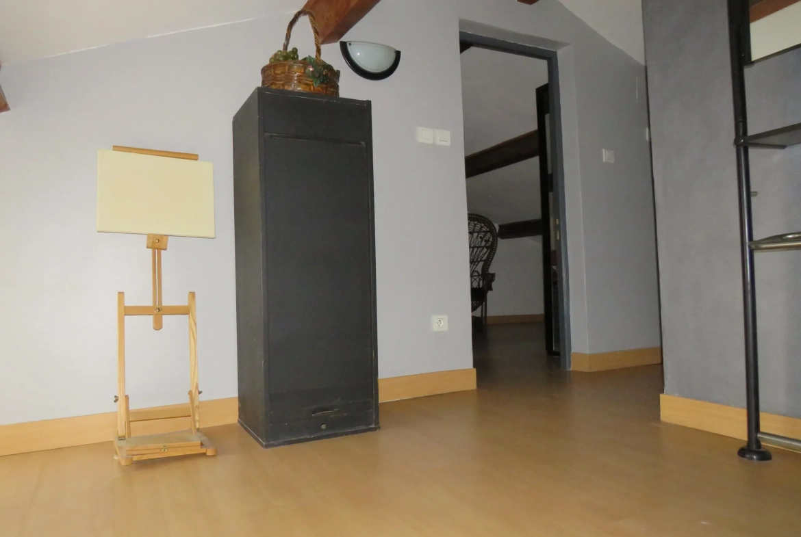 Spacieux appartement duplex de 77 m² à Perpignan avec terrasse et garage 