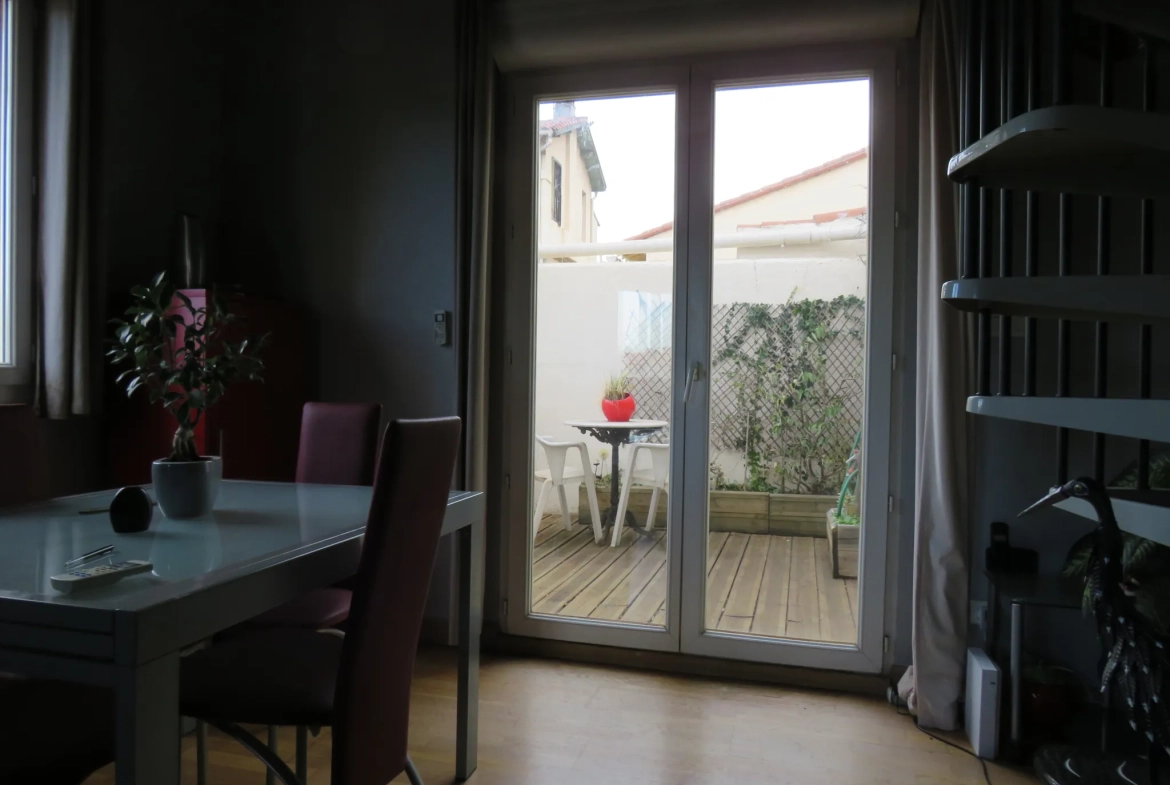 Spacieux appartement duplex de 77 m² à Perpignan avec terrasse et garage 
