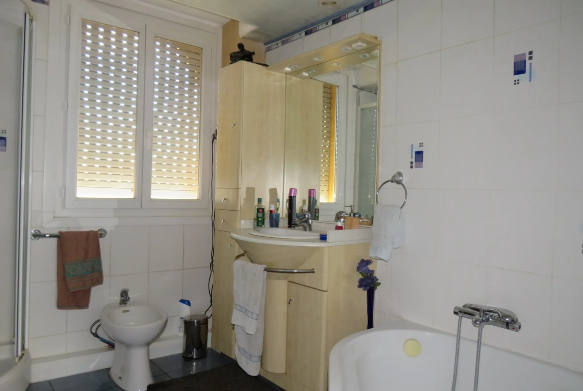 Spacieux appartement duplex de 77 m² à Perpignan avec terrasse et garage 