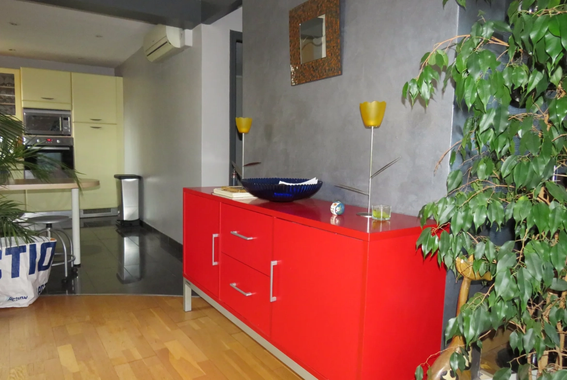 Spacieux appartement duplex de 77 m² à Perpignan avec terrasse et garage 