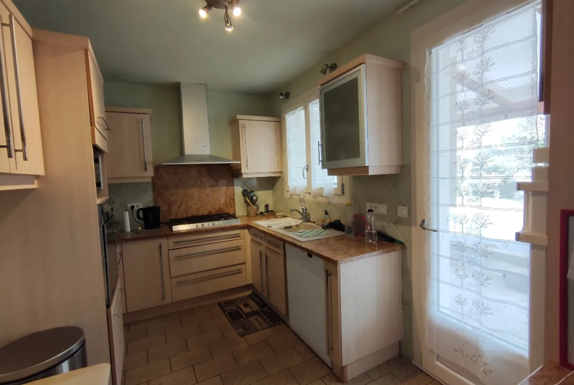 Belle maison de campagne de 105 m² avec terrain boisé près de Tulle 