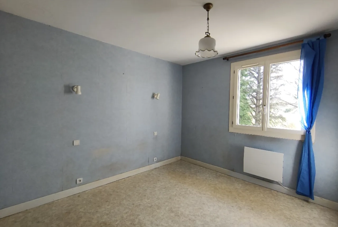 Belle maison de campagne de 105 m² avec terrain boisé près de Tulle 