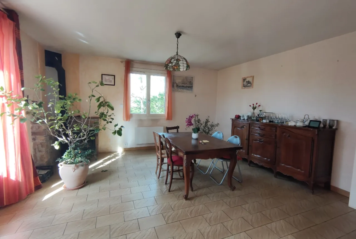 Belle maison de campagne de 105 m² avec terrain boisé près de Tulle 