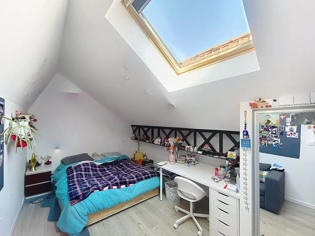 Superbe loft de 130 m² avec terrasse et parking à Tourcoing 