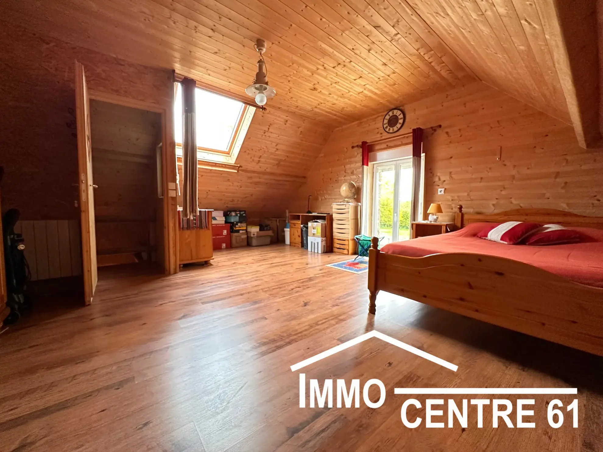 Belle maison en pierre avec dépendances sur 4178m² proche La Ferté Macé et Flers 
