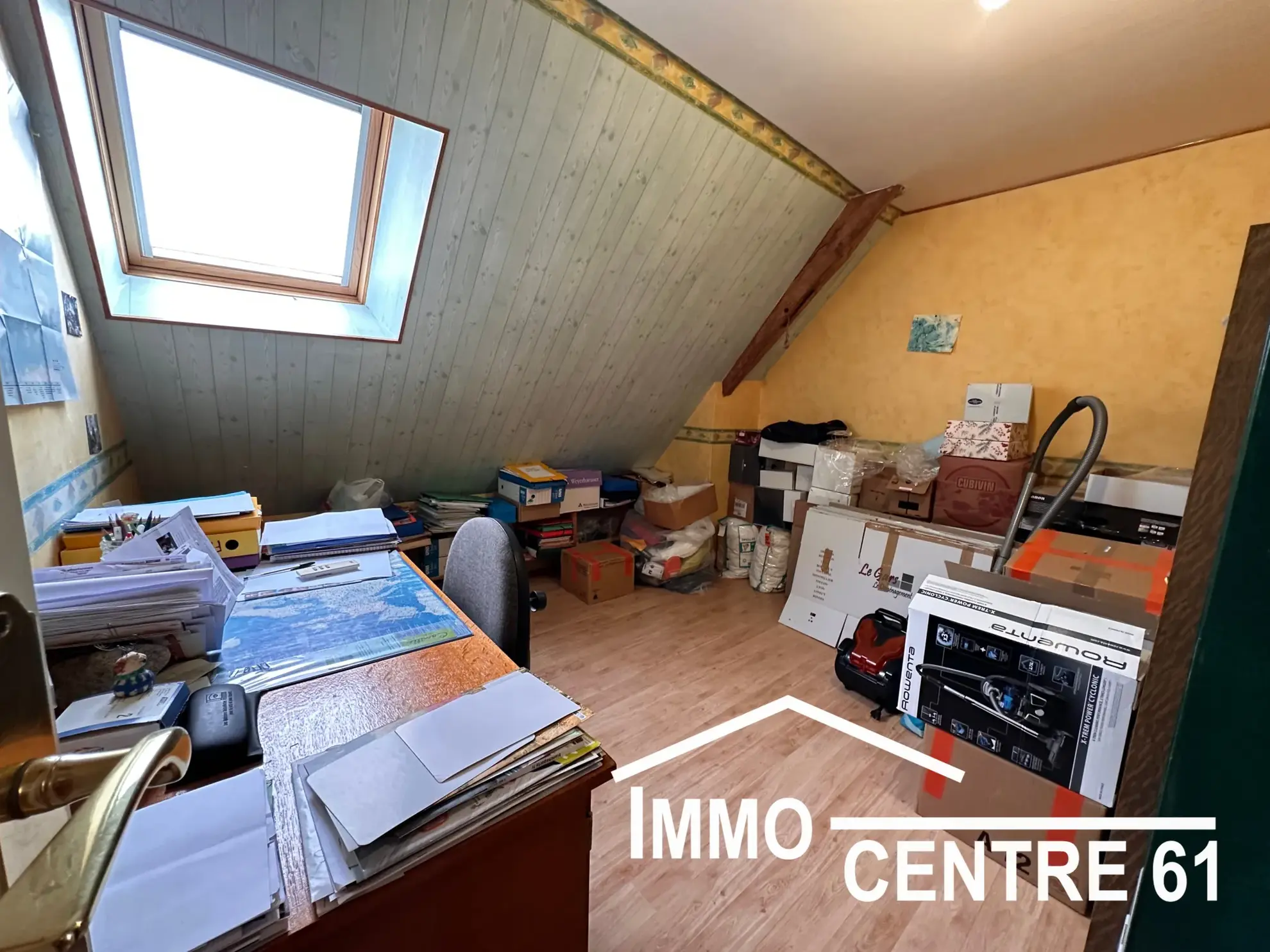 Belle maison en pierre avec dépendances sur 4178m² proche La Ferté Macé et Flers 
