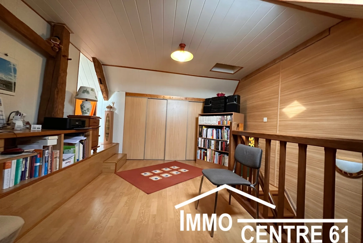 Belle maison en pierre avec dépendances sur 4178m² proche La Ferté Macé et Flers 
