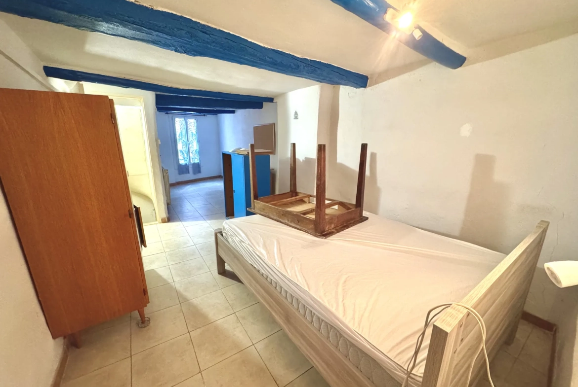 Maison de village de 185 m² à Pignans avec fort potentiel en centre-ville 
