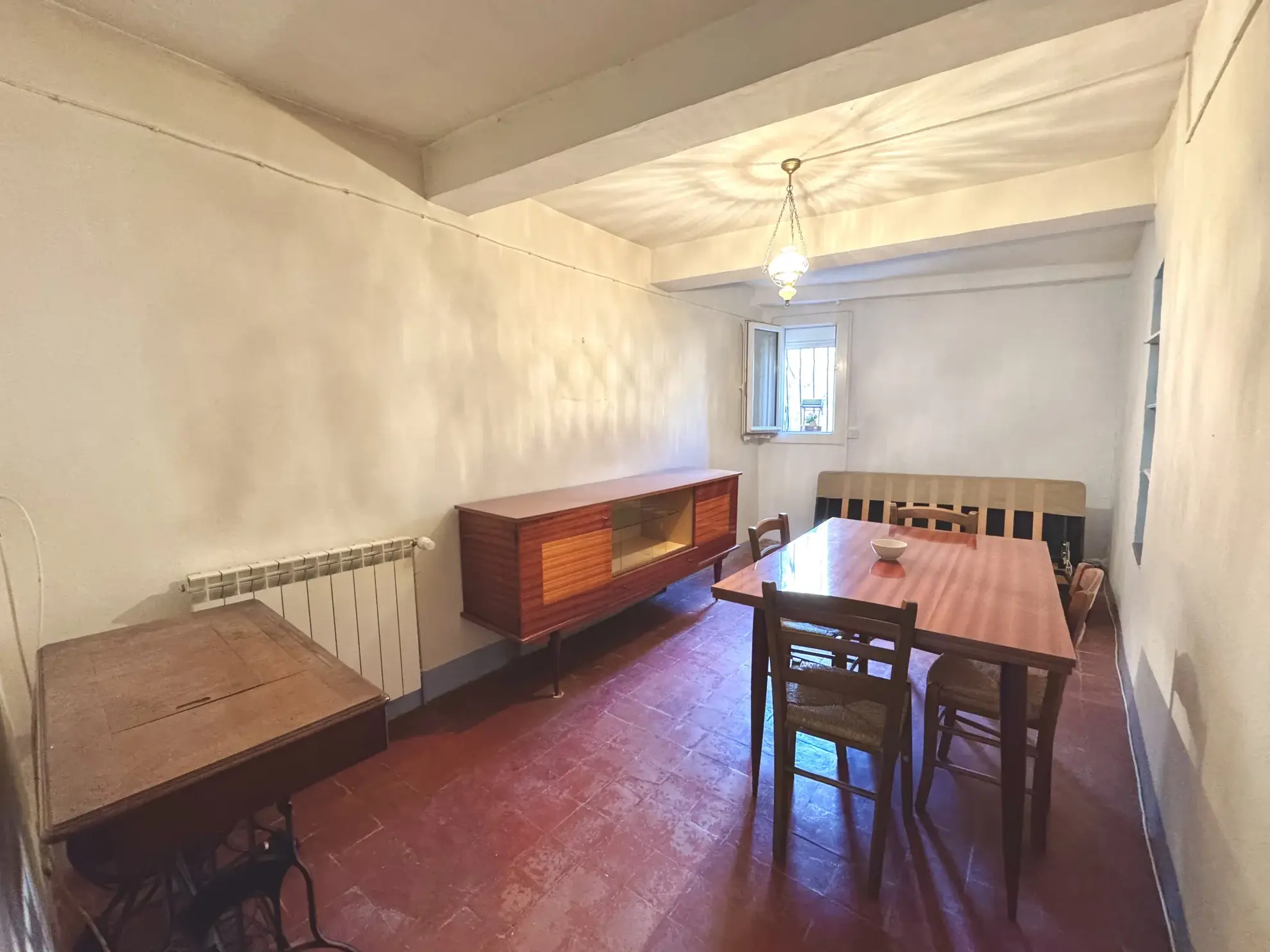 Maison de village de 185 m² à Pignans avec fort potentiel en centre-ville 