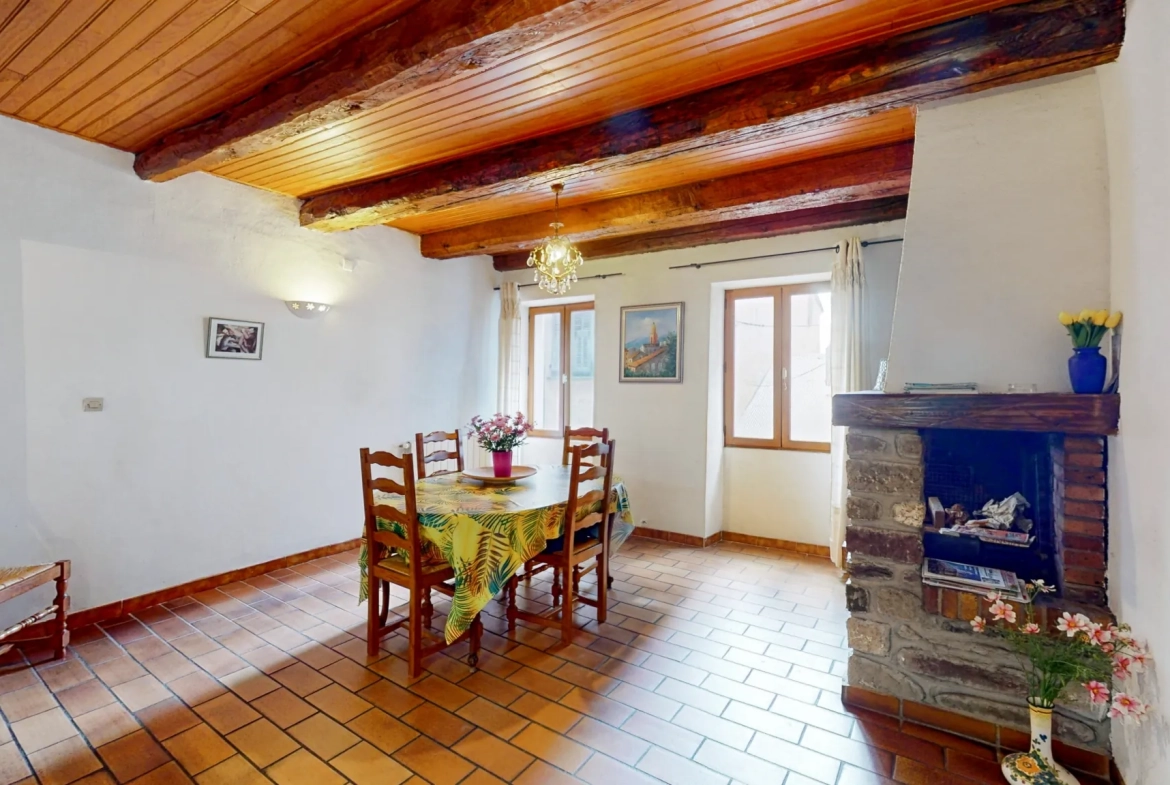 Spacieuse maison de village de 140 m² à Valdeblore avec potentiel de division 