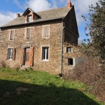 Corps de ferme en pierre avec terrain à Rieupeyroux - Idéal projets agricoles