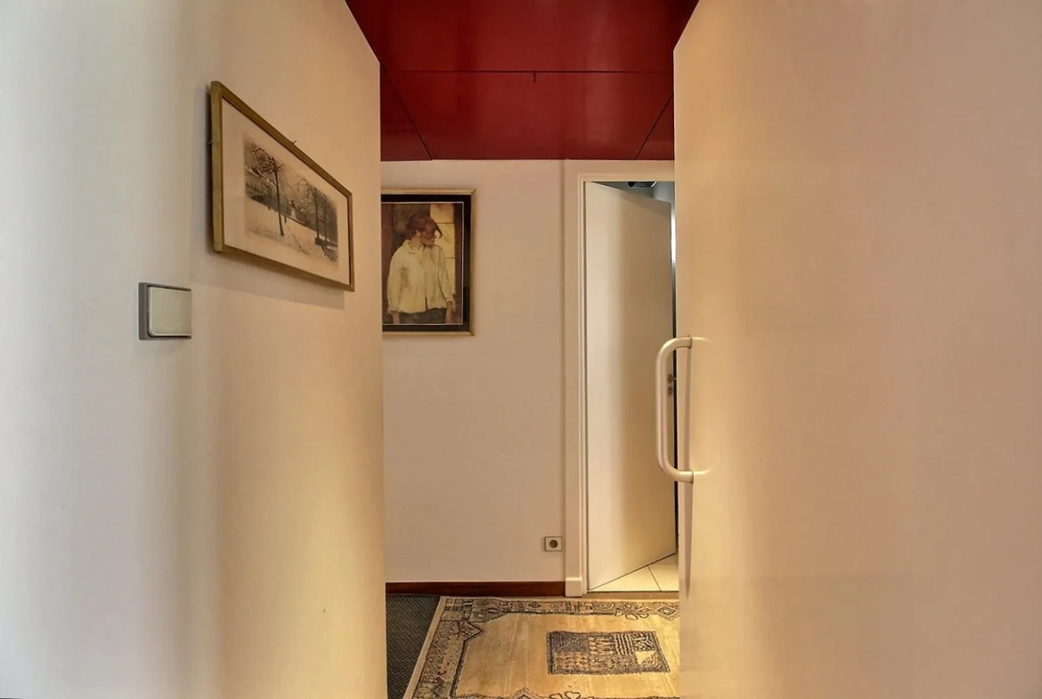 Appartement T3 avec Balcons et Vue Dégagée à Lyon 8 
