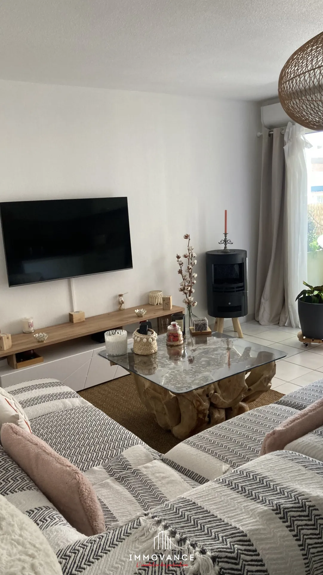 À vendre appartement T3 avec terrasse en vente à Agde, proche mer et commodités 