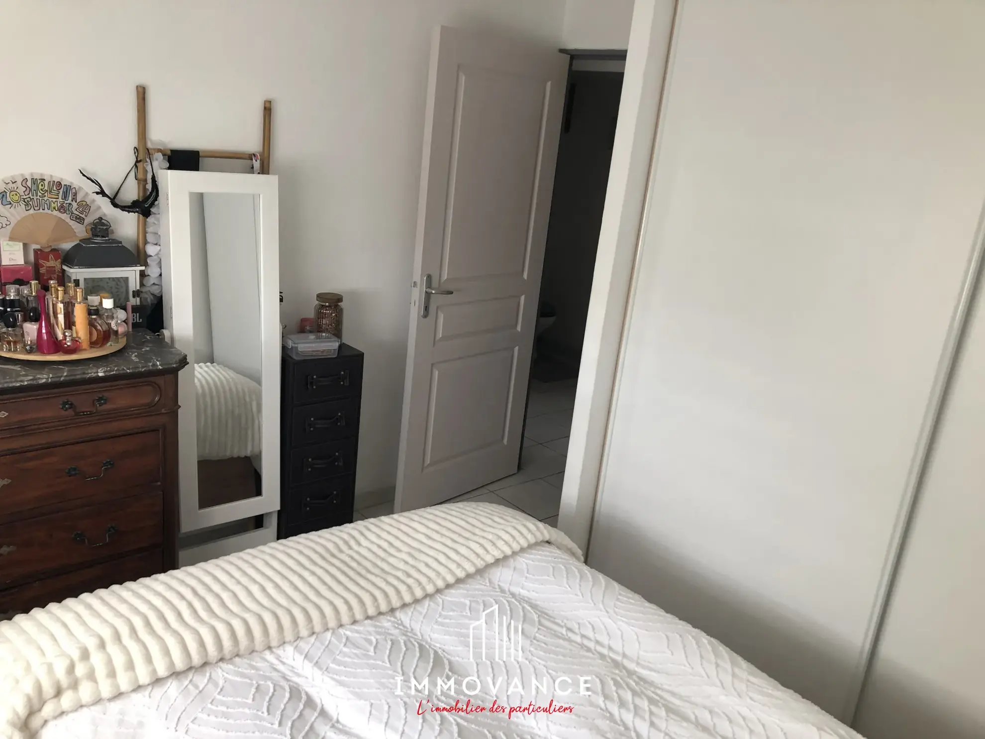 À vendre appartement T3 avec terrasse en vente à Agde, proche mer et commodités 