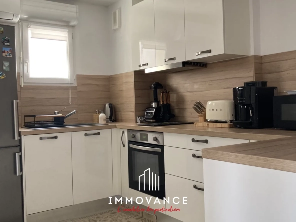 À vendre appartement T3 avec terrasse en vente à Agde, proche mer et commodités 