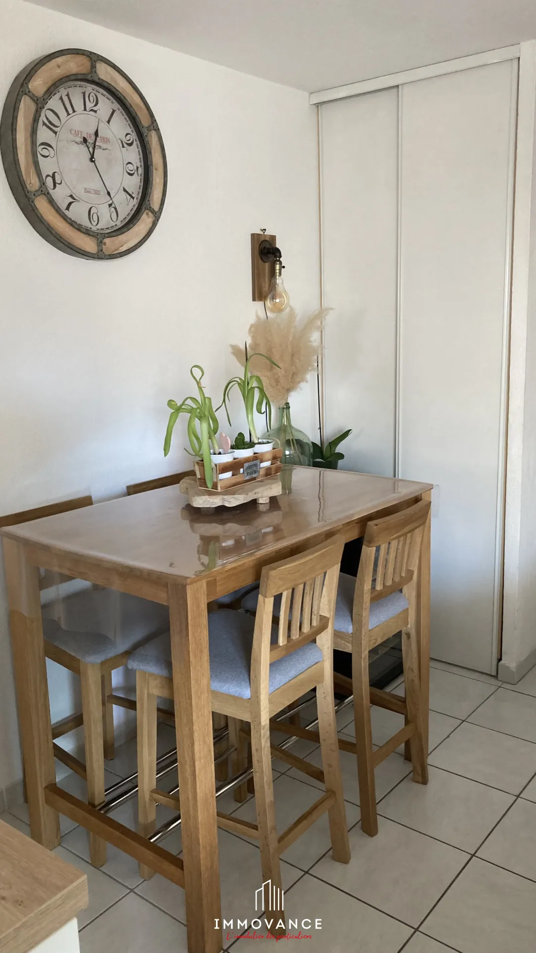 À vendre appartement T3 avec terrasse en vente à Agde, proche mer et commodités 