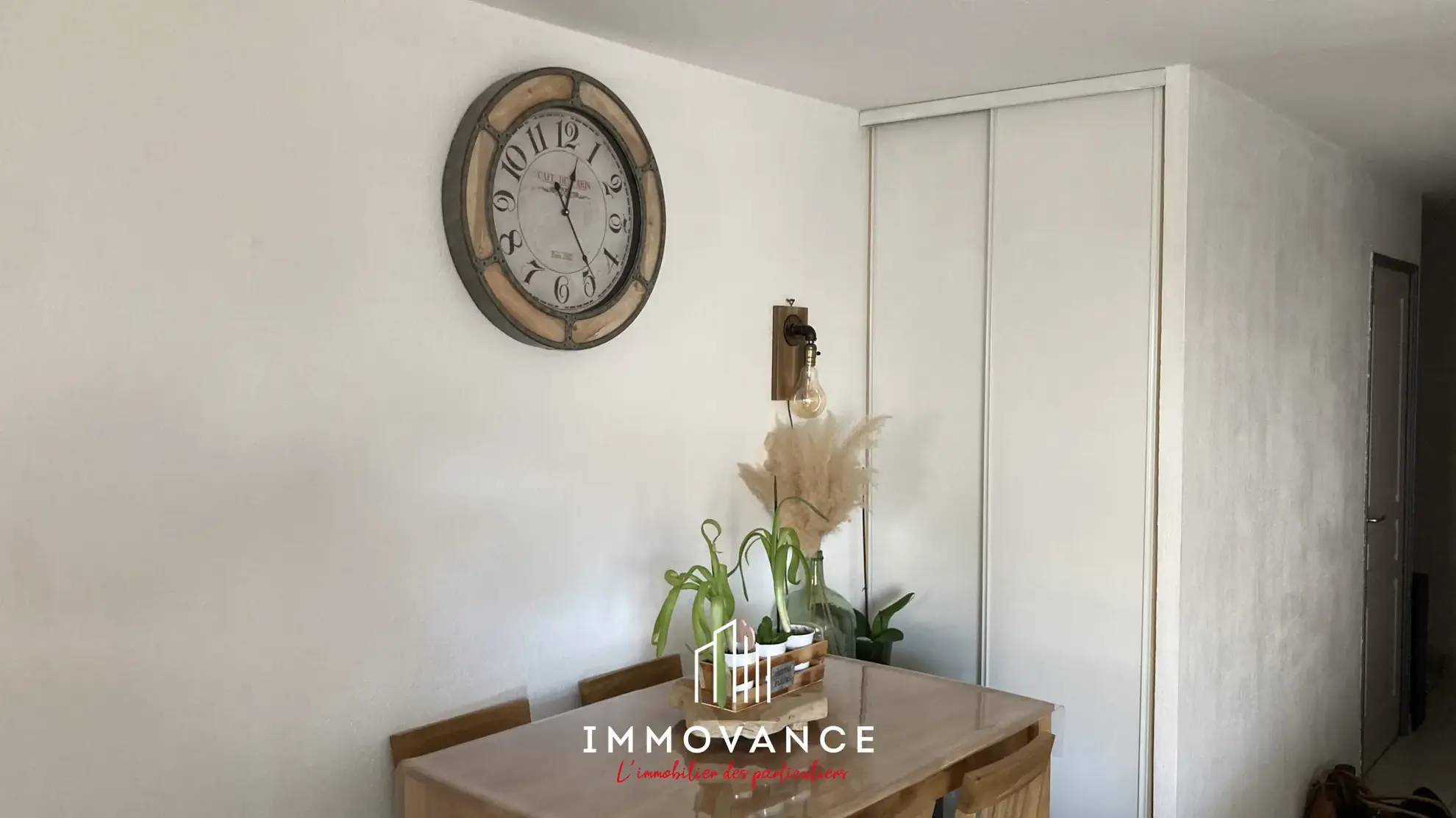 À vendre appartement T3 avec terrasse en vente à Agde, proche mer et commodités 