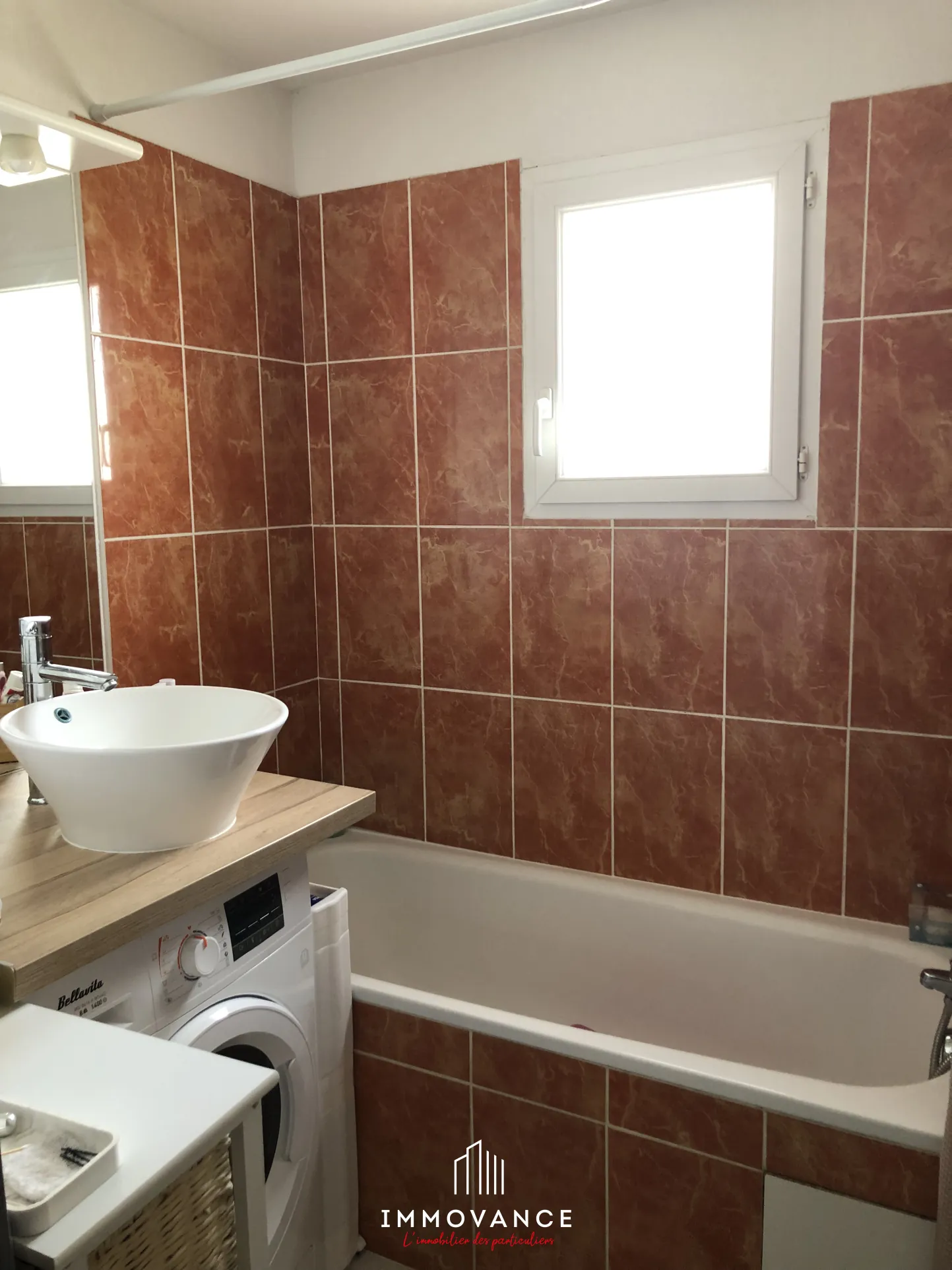 À vendre appartement T3 avec terrasse en vente à Agde, proche mer et commodités 