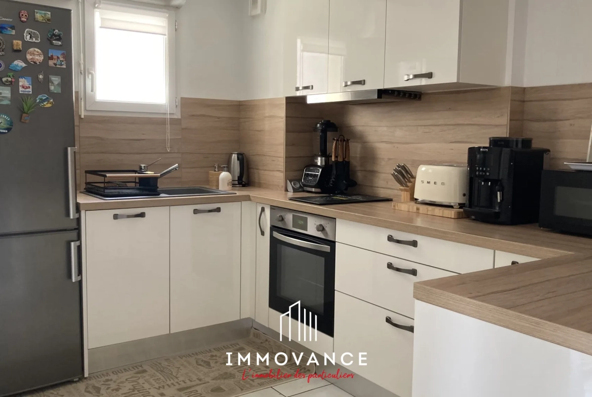 À vendre appartement T3 avec terrasse en vente à Agde, proche mer et commodités 