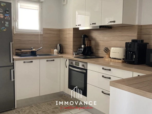 À vendre appartement T3 avec terrasse en vente à Agde, proche mer et commodités 