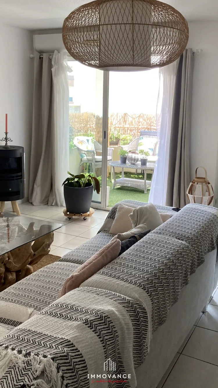 À vendre appartement T3 avec terrasse en vente à Agde, proche mer et commodités 