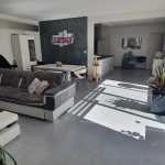 Appartement F5 avec terrasse et parking à Villepinte