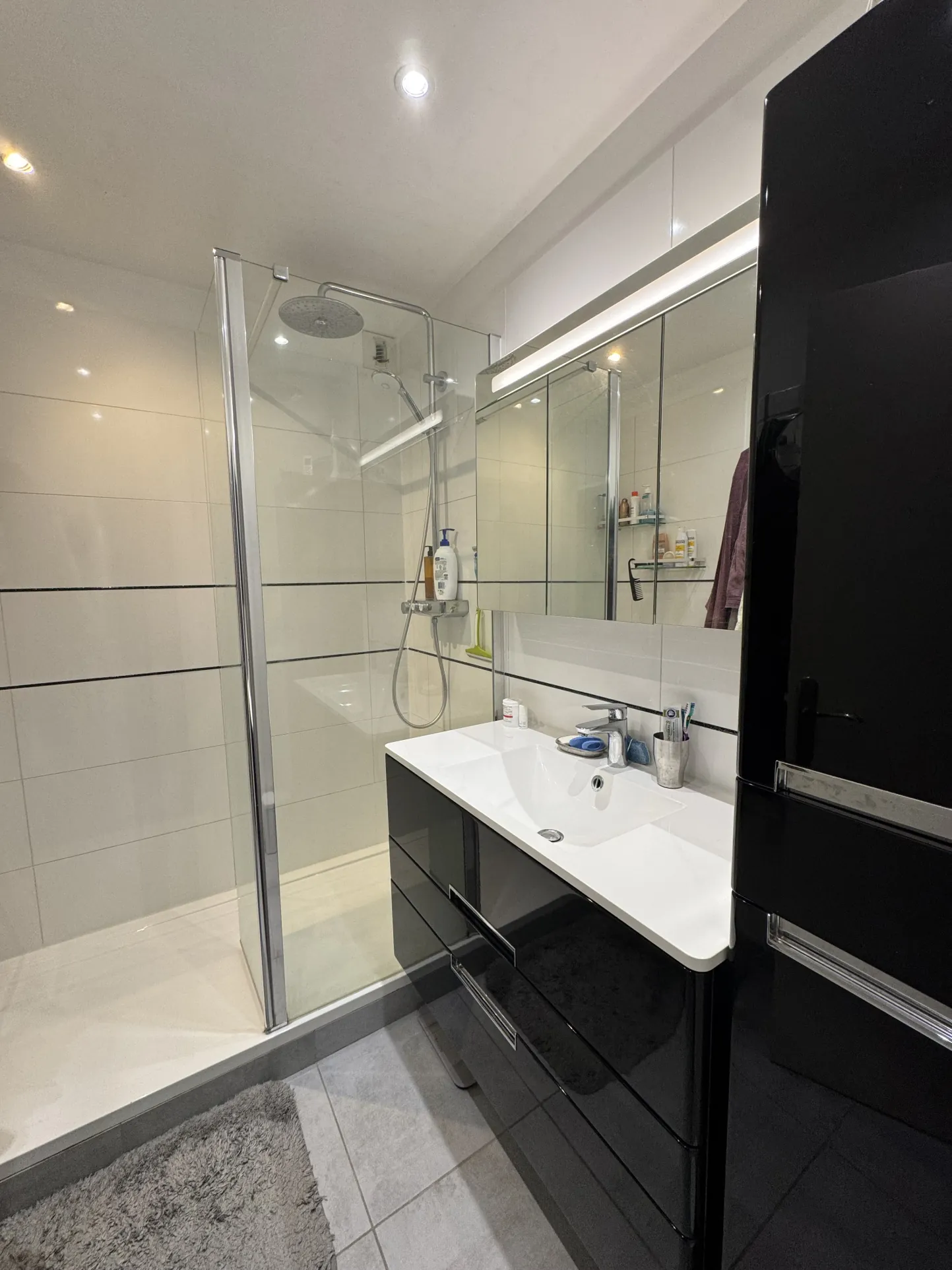 Appartement F5 avec terrasse et parking à Villepinte 