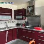Maison de ville à vendre à Saint-Nicolas-du-Pélem, 65m² avec 2 chambres, charme et potentiel