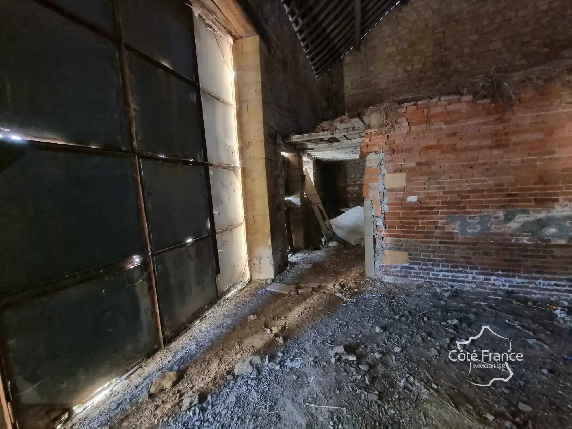 Maison ancienne à vendre dans les Ardennes avec potentiel de rénovation 